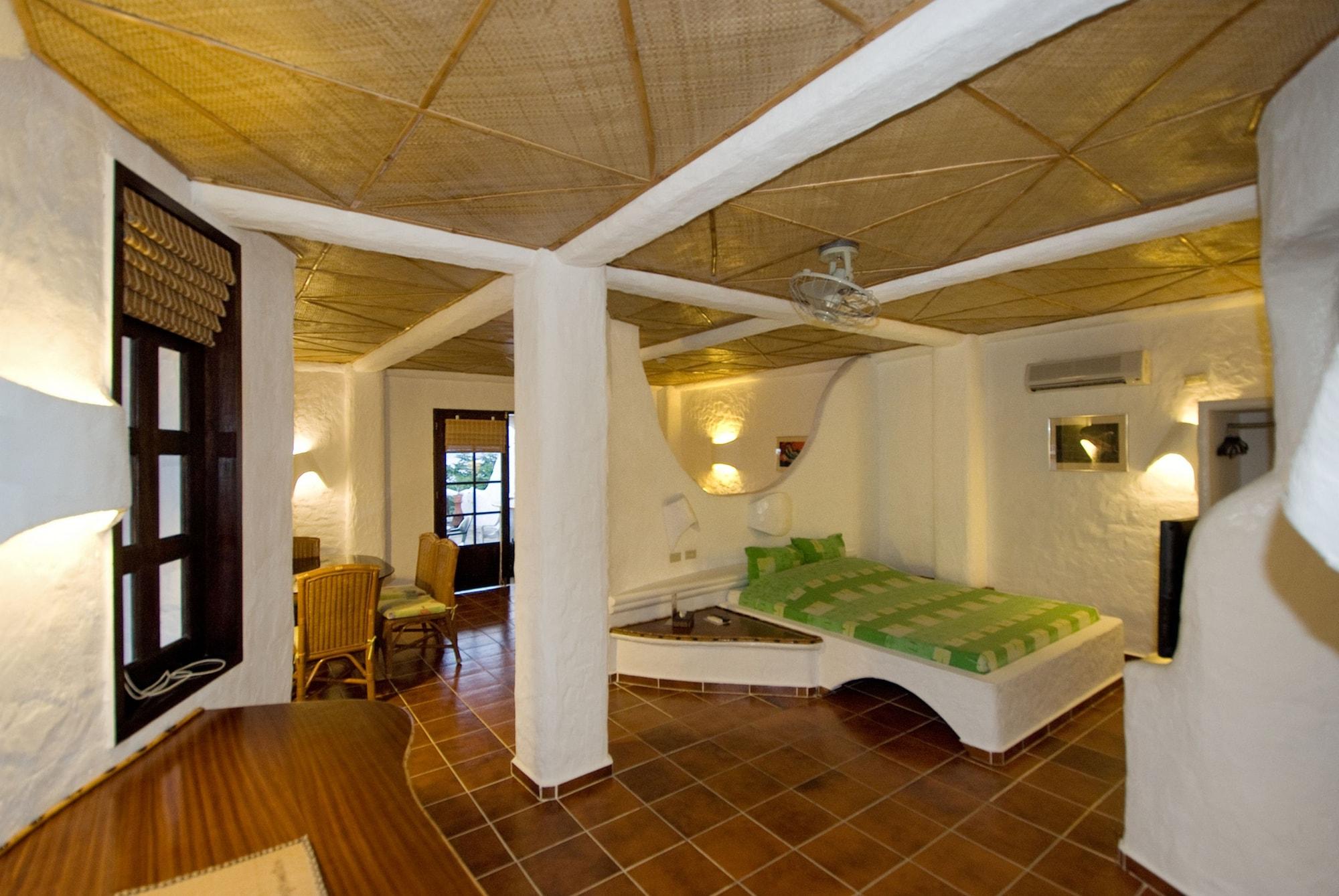 Atlantis Dive Resort Puerto Galera Εξωτερικό φωτογραφία