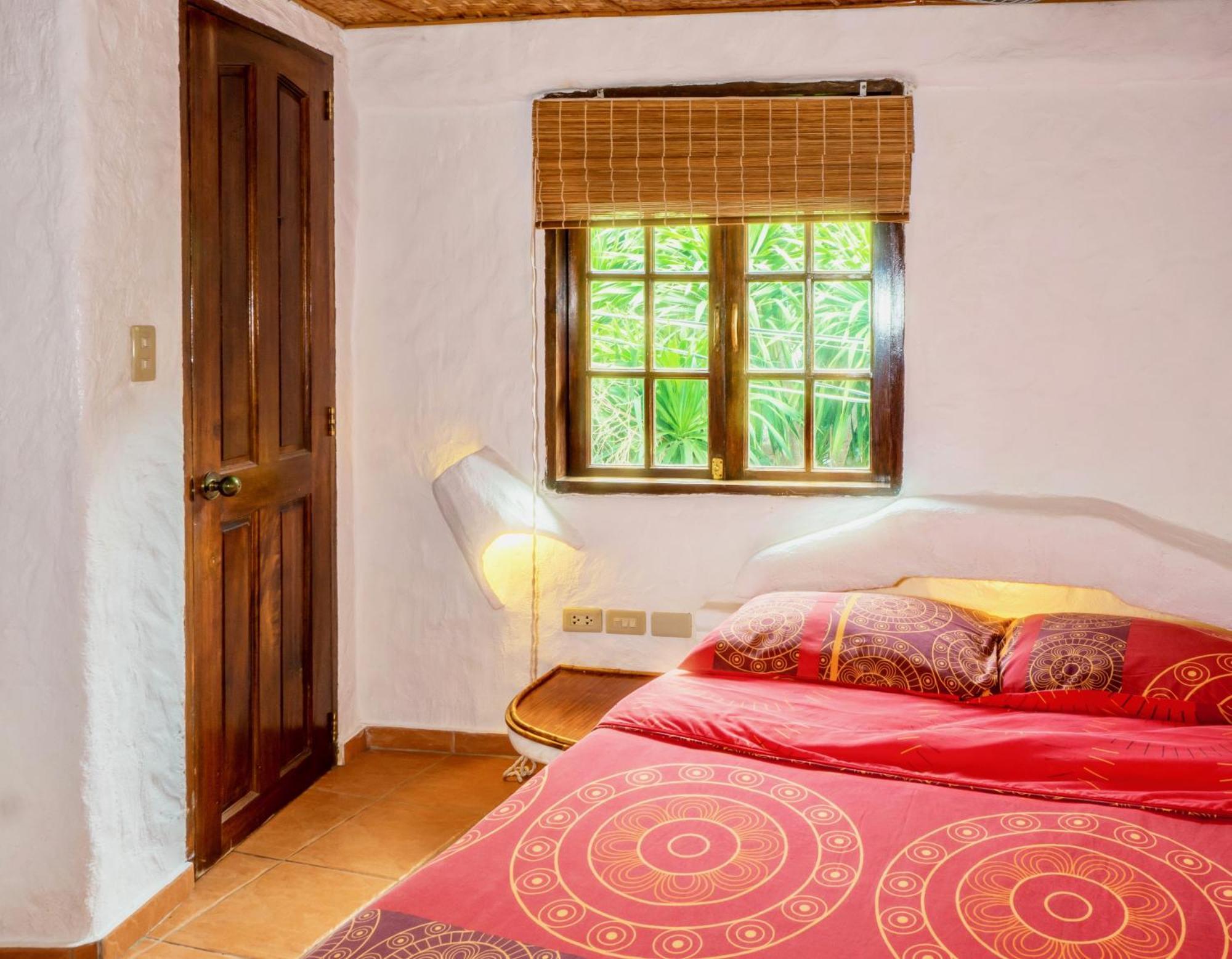 Atlantis Dive Resort Puerto Galera Δωμάτιο φωτογραφία
