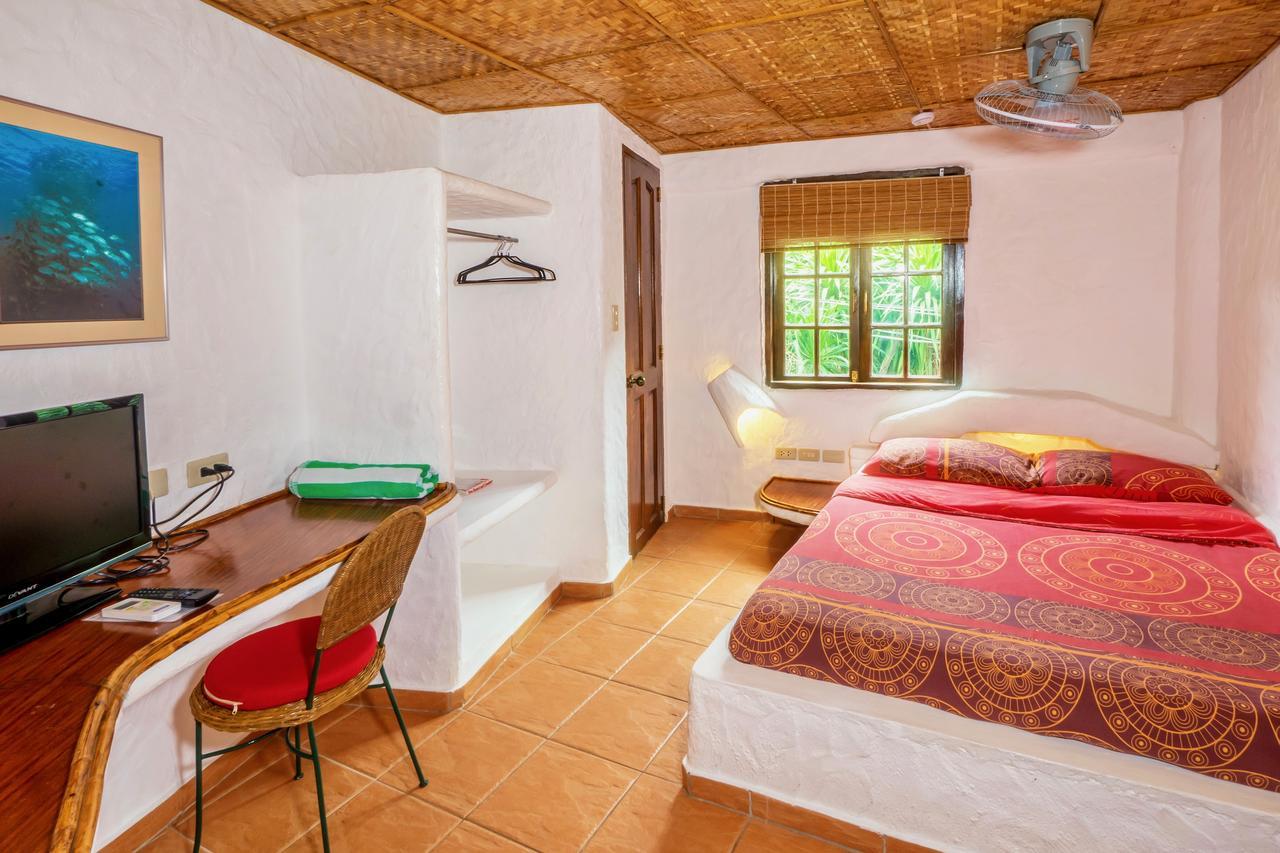 Atlantis Dive Resort Puerto Galera Δωμάτιο φωτογραφία